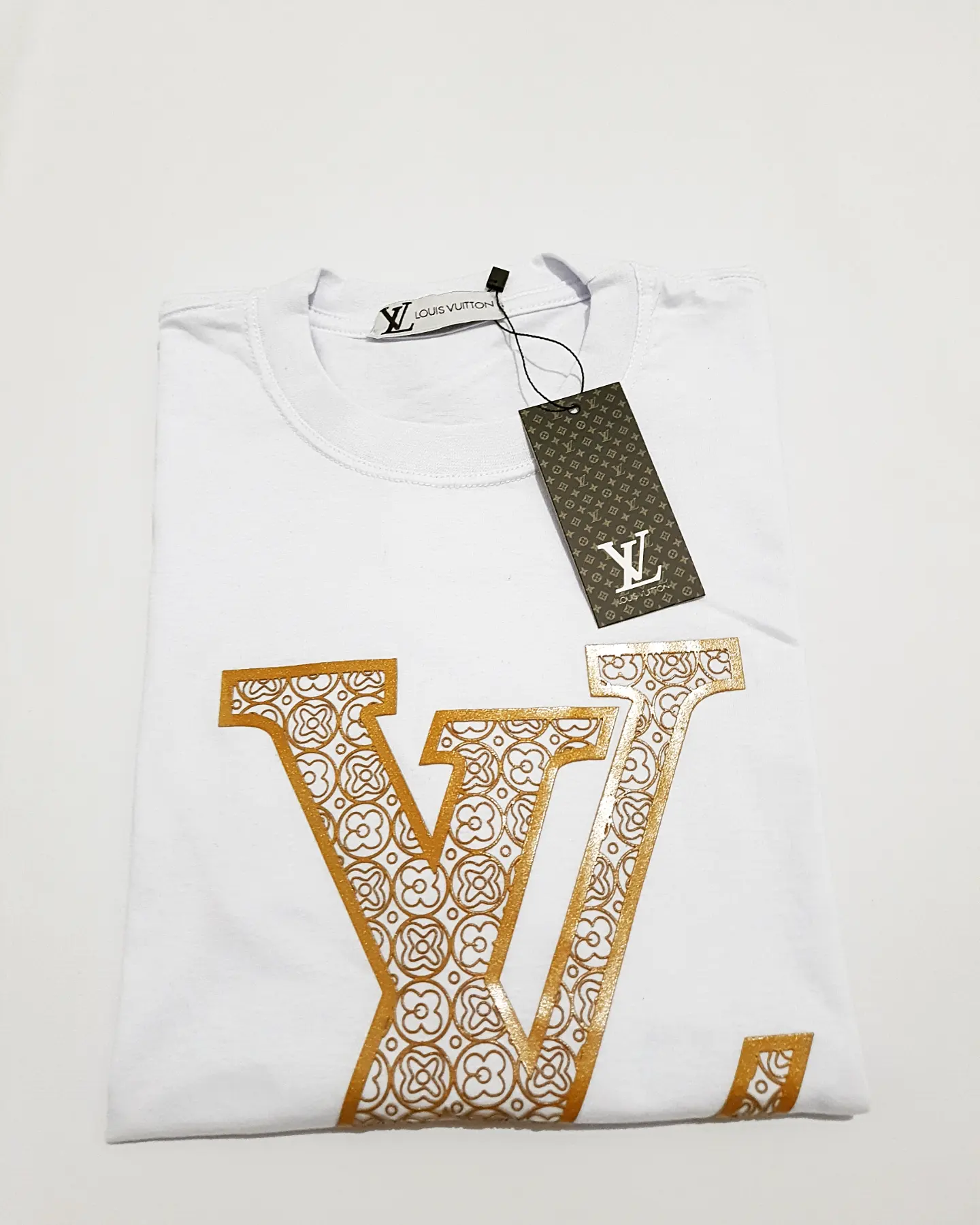 Camiseta Masculina Louis Vuitton Manga Curta Gola Redonda Com Logo