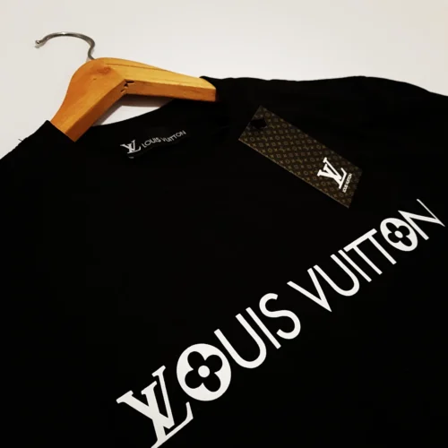 Camiseta LV Preta Veludo - Comprar em Rimports